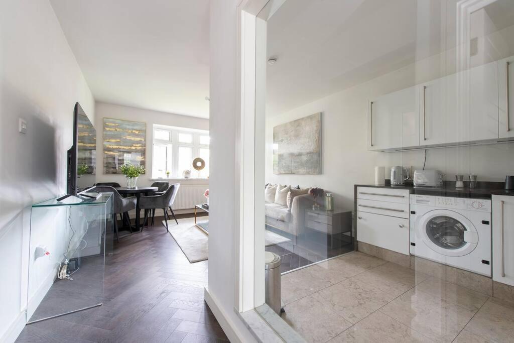 2 Bedroom Modern Urban Sanctuary 1Cc - Cherrydeal Londra Exterior foto