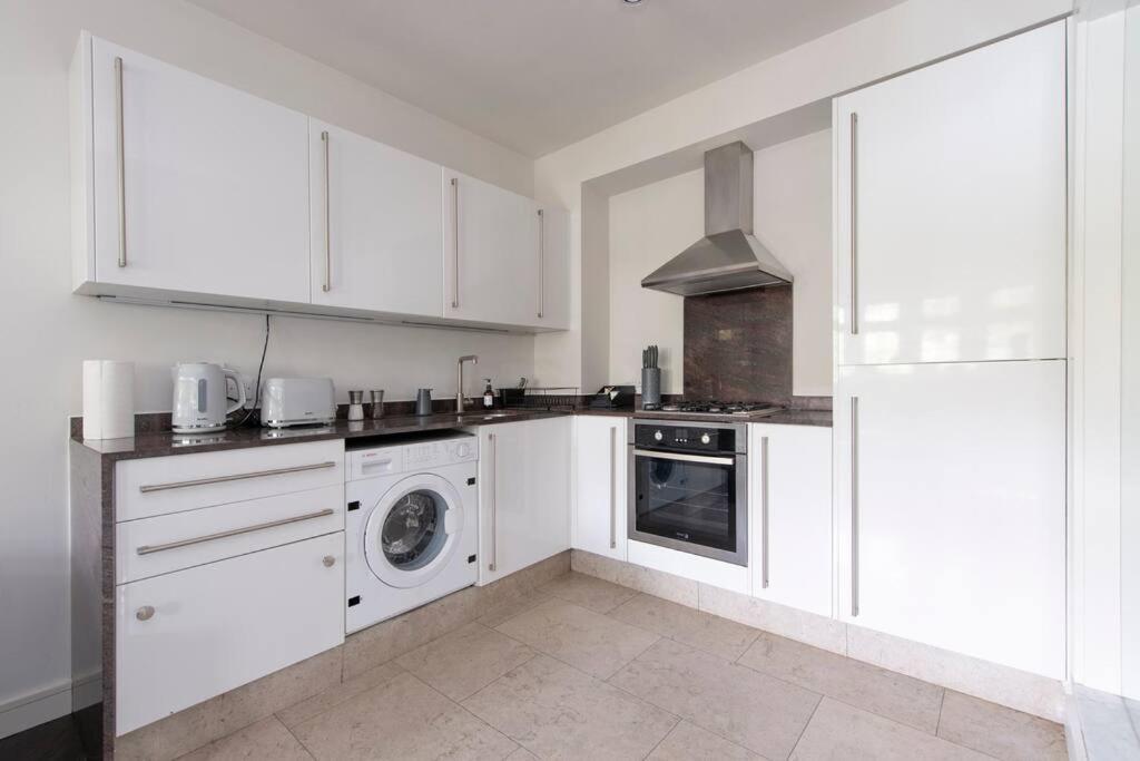 2 Bedroom Modern Urban Sanctuary 1Cc - Cherrydeal Londra Exterior foto